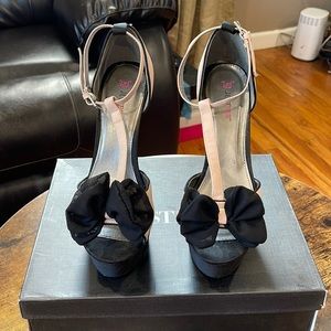 JUSTFAB, Size 9, Petal Pink and Black Shoes